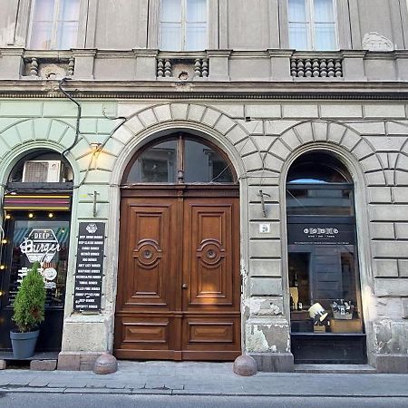 Classical Budapest Apartment In The Old Pest Ngoại thất bức ảnh