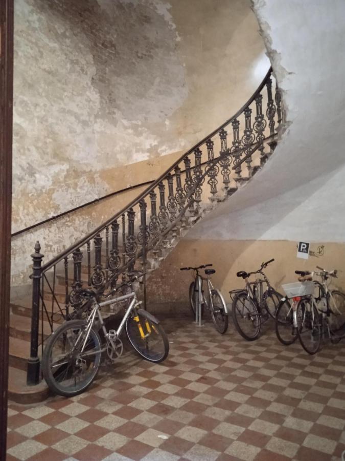Classical Budapest Apartment In The Old Pest Ngoại thất bức ảnh