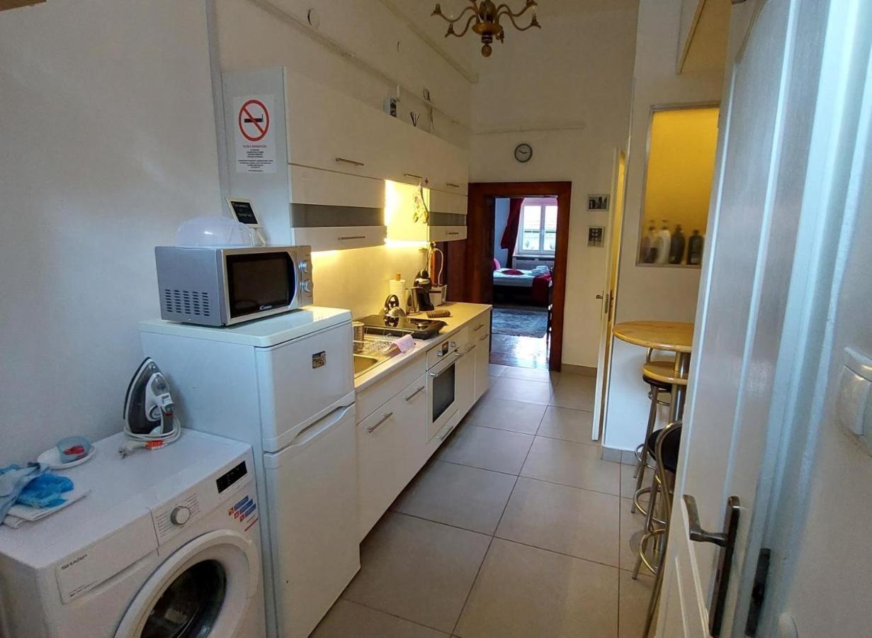 Classical Budapest Apartment In The Old Pest Ngoại thất bức ảnh