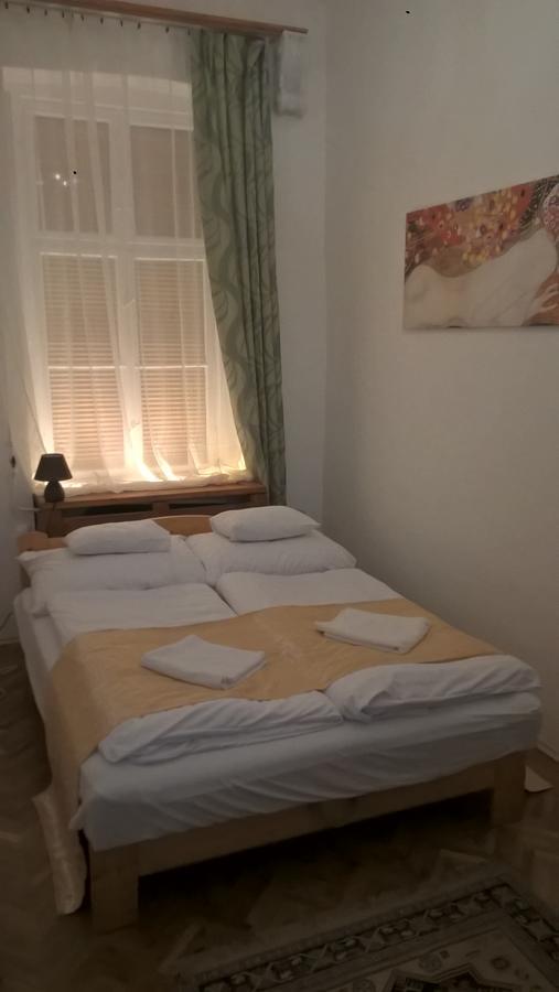 Classical Budapest Apartment In The Old Pest Ngoại thất bức ảnh