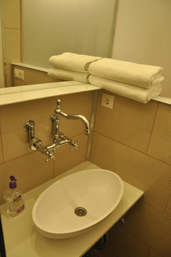 Classical Budapest Apartment In The Old Pest Ngoại thất bức ảnh